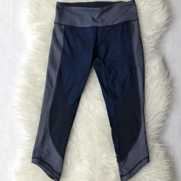 Lululemon Wunder Under Crop Sashiko size 6 RARE - Picture 6 of 6